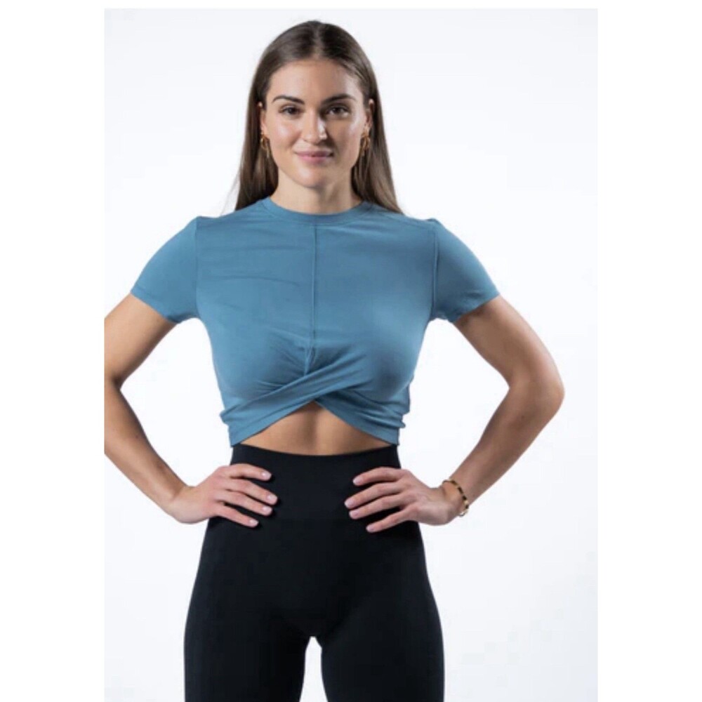 Alphalete Woman’s Premium Wrop SS Crop - Blue Lagoon, Size XS